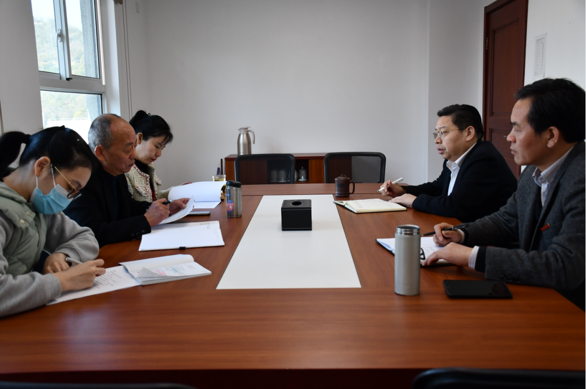 学校党委书记、校长李虎赴发展规划处开展调研工作