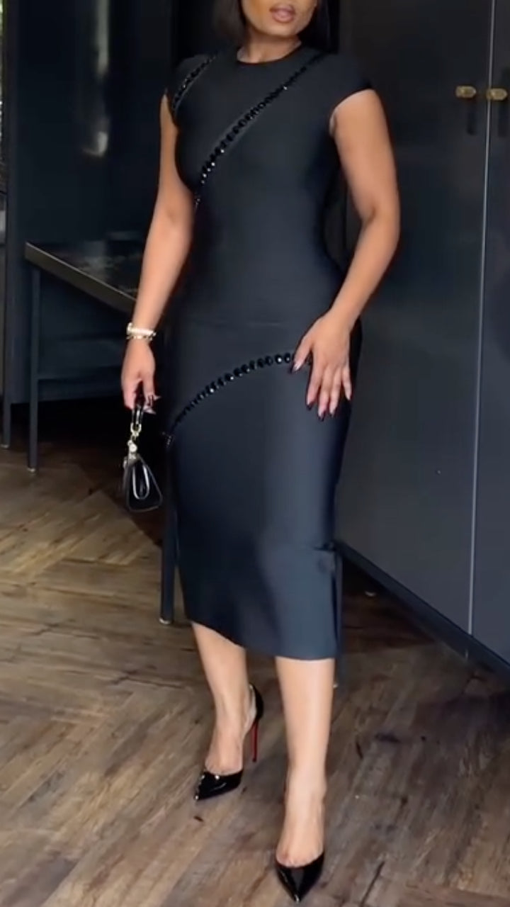 Women's Round Neck Embroidered Commuter Dress
