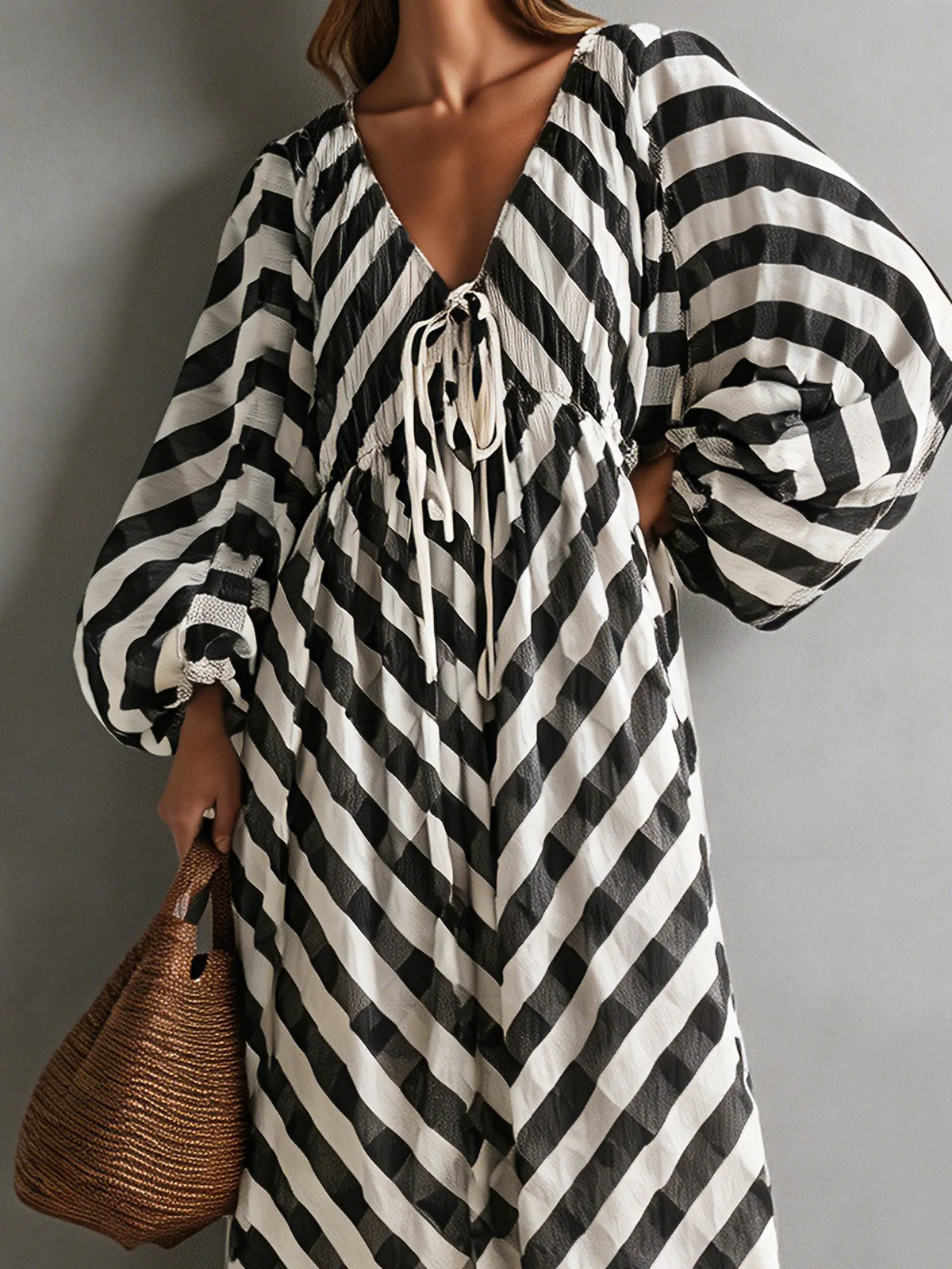 Women's Casual Black And White Striped Woven Printed V-Neck Long-Sleeve Maxi Dress MDZ2116G5LXY