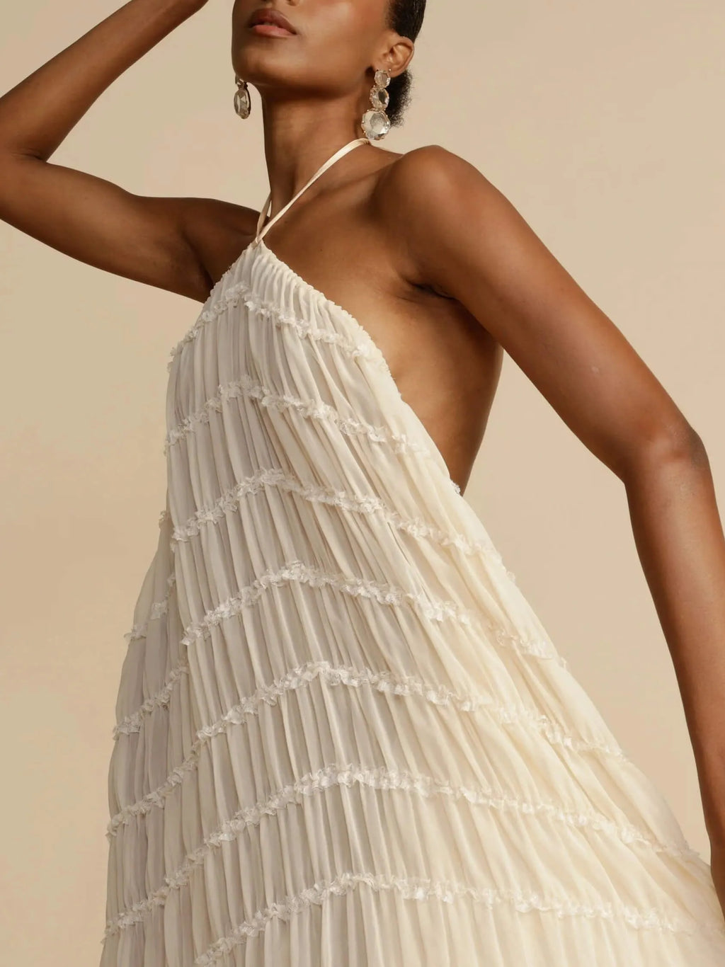 Charming Pleated Drawstring Waist Tiered Halterneck Midi Dress