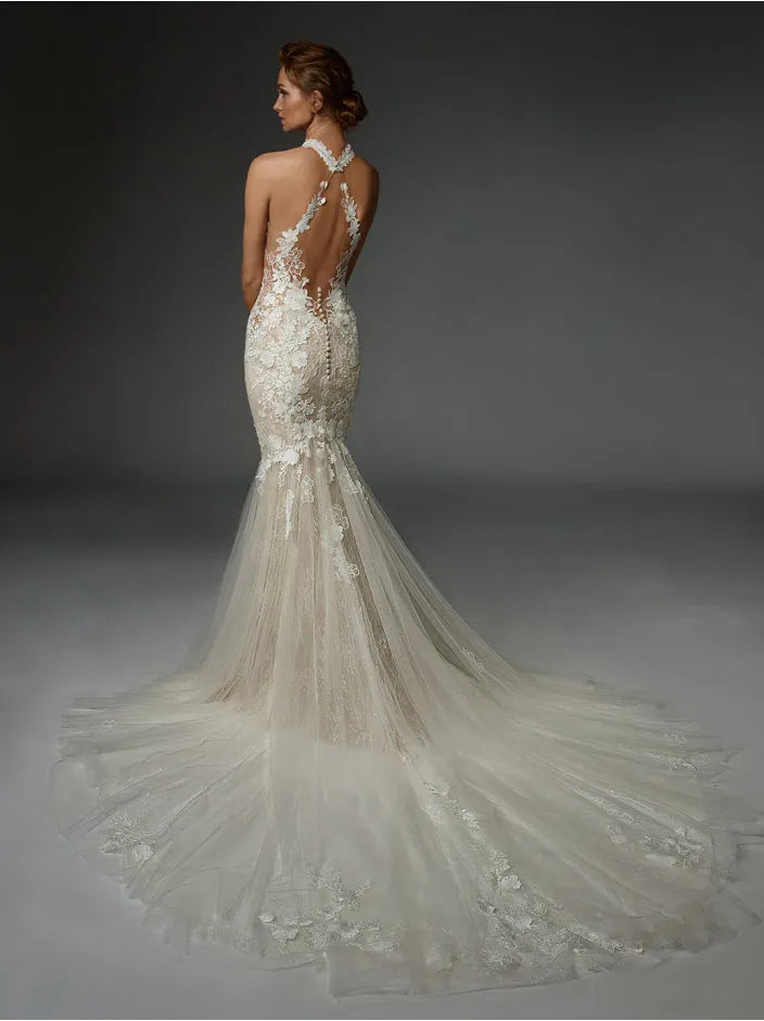 Eye-Catching White Wedding Dress