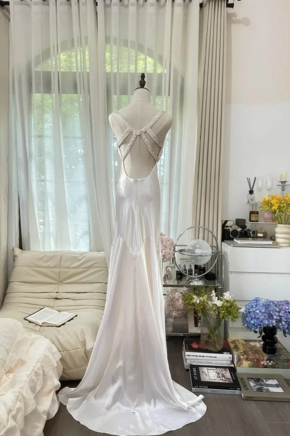 Formal Dress White Satin Spaetti-Strap Beaded Open-Back Train Elegant-Style Wedding Dress