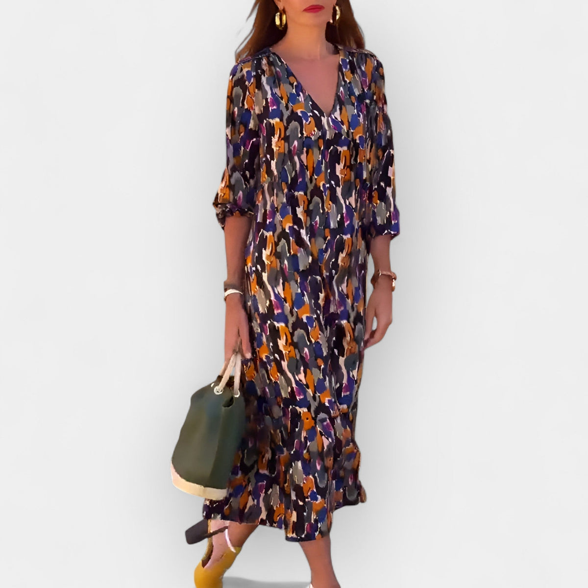 Dress with V Neckline and Retro Design