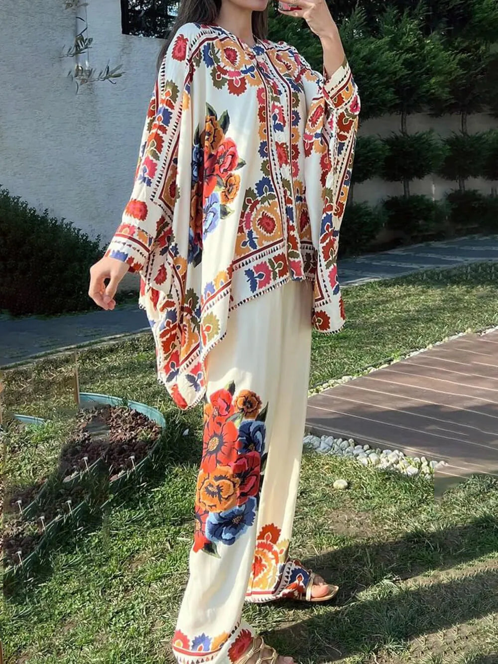 Unique Ethnic Print Elastic Waist Pocket Wide Leg Pants