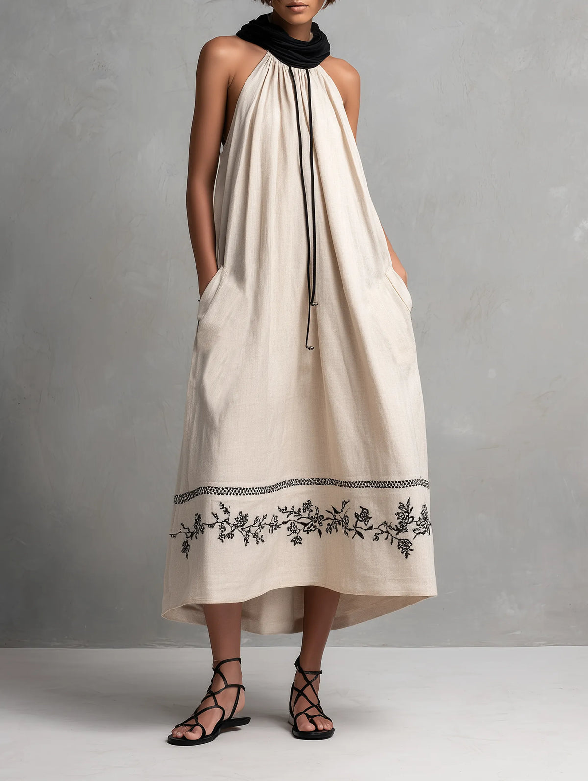 Women's Minimalist Color-Block Sleeveless Maxi Dress With Embroidered Hem MDZ3053F9WY