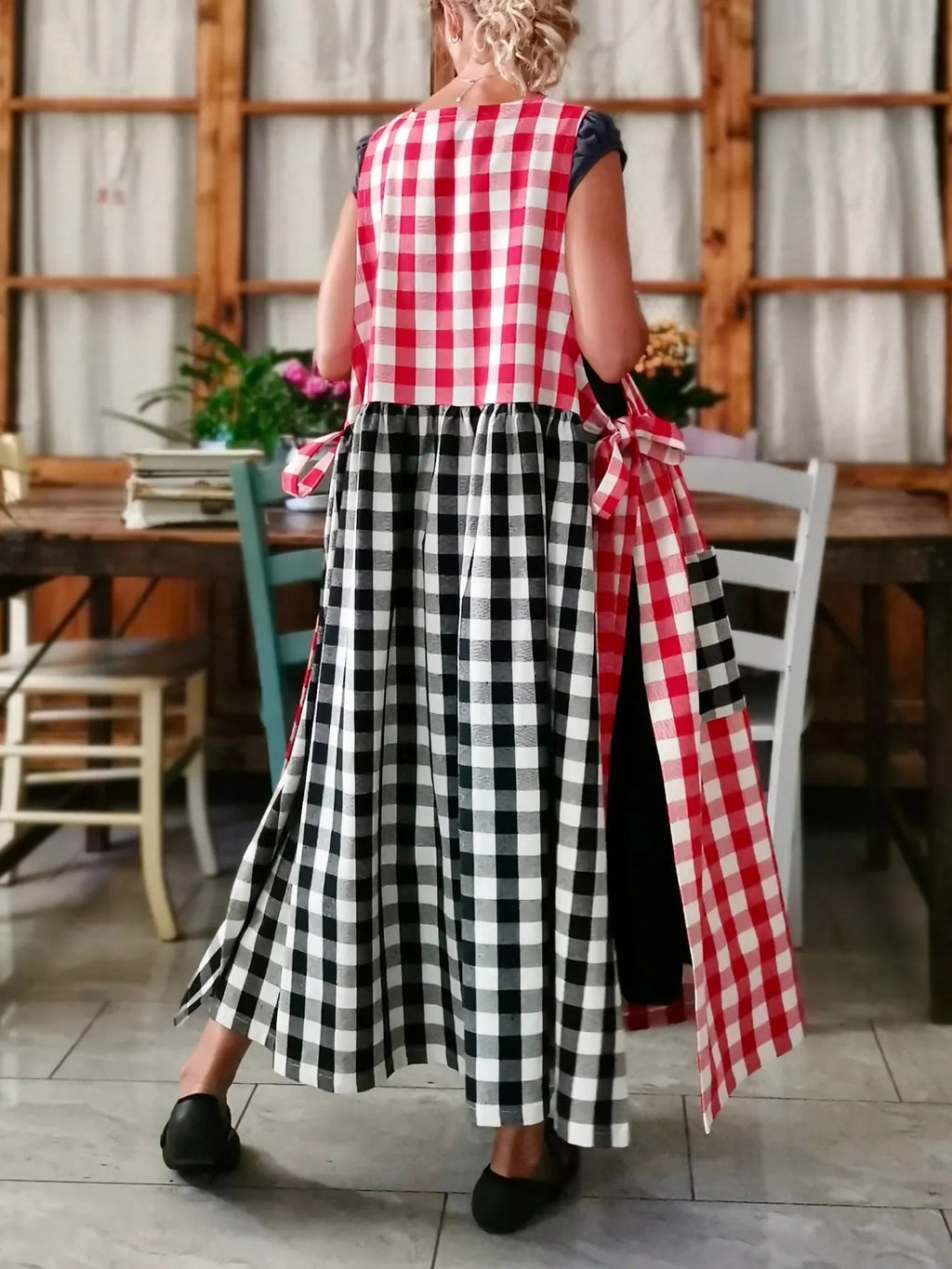 Patchwork Apron with Black and Red Checkered Pattern