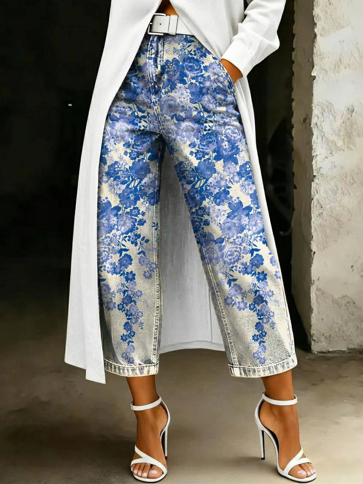 Women's Fashion Retro Ethnic Floral Artistic Print Casual Loose-fit Wide-leg Jeans