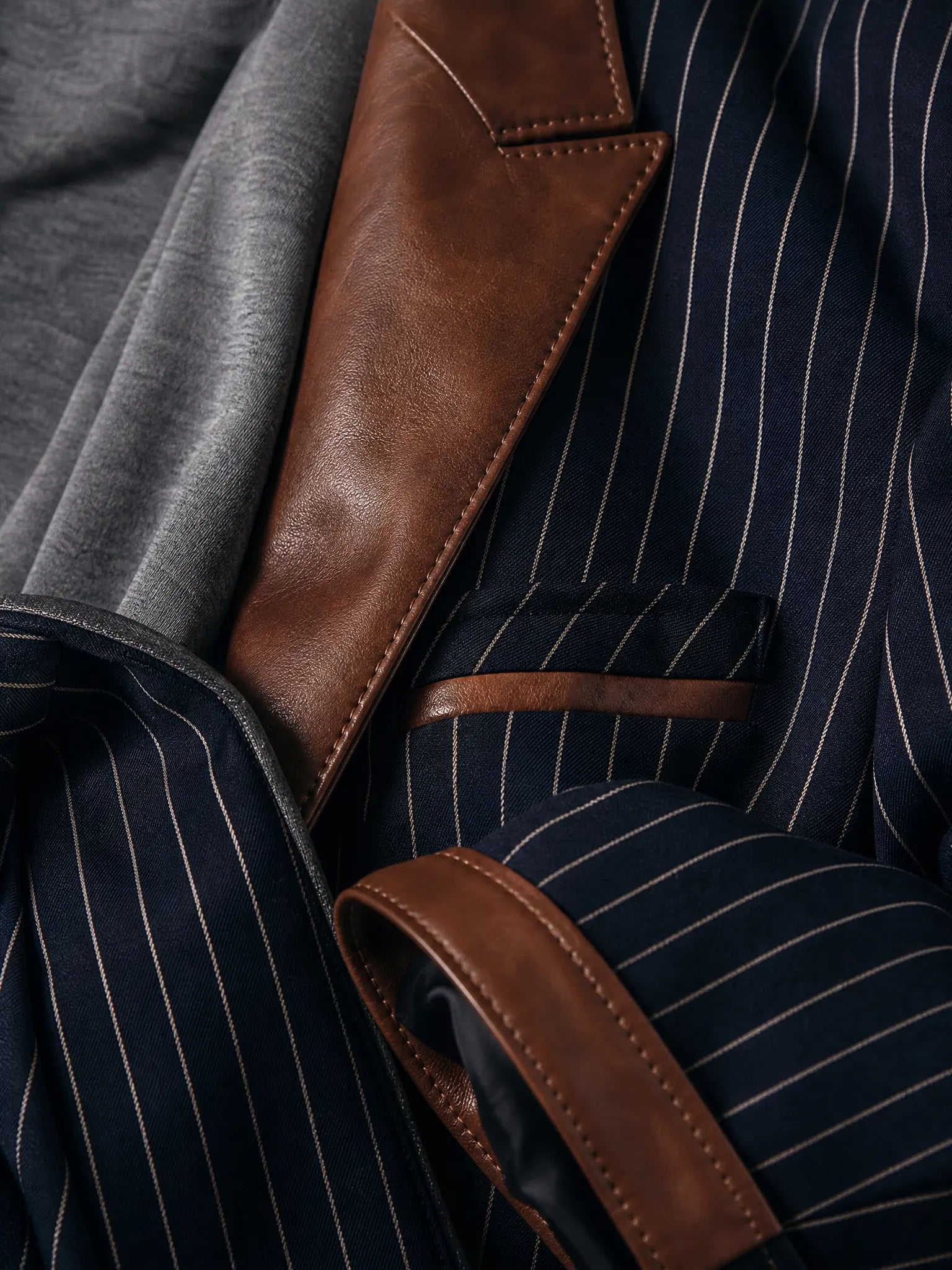 Women's Vintage-Style Navy Striped Cotton-Blend Blazer With Brown Leather-Look Contrast Collar MDZ1745G3GMJ