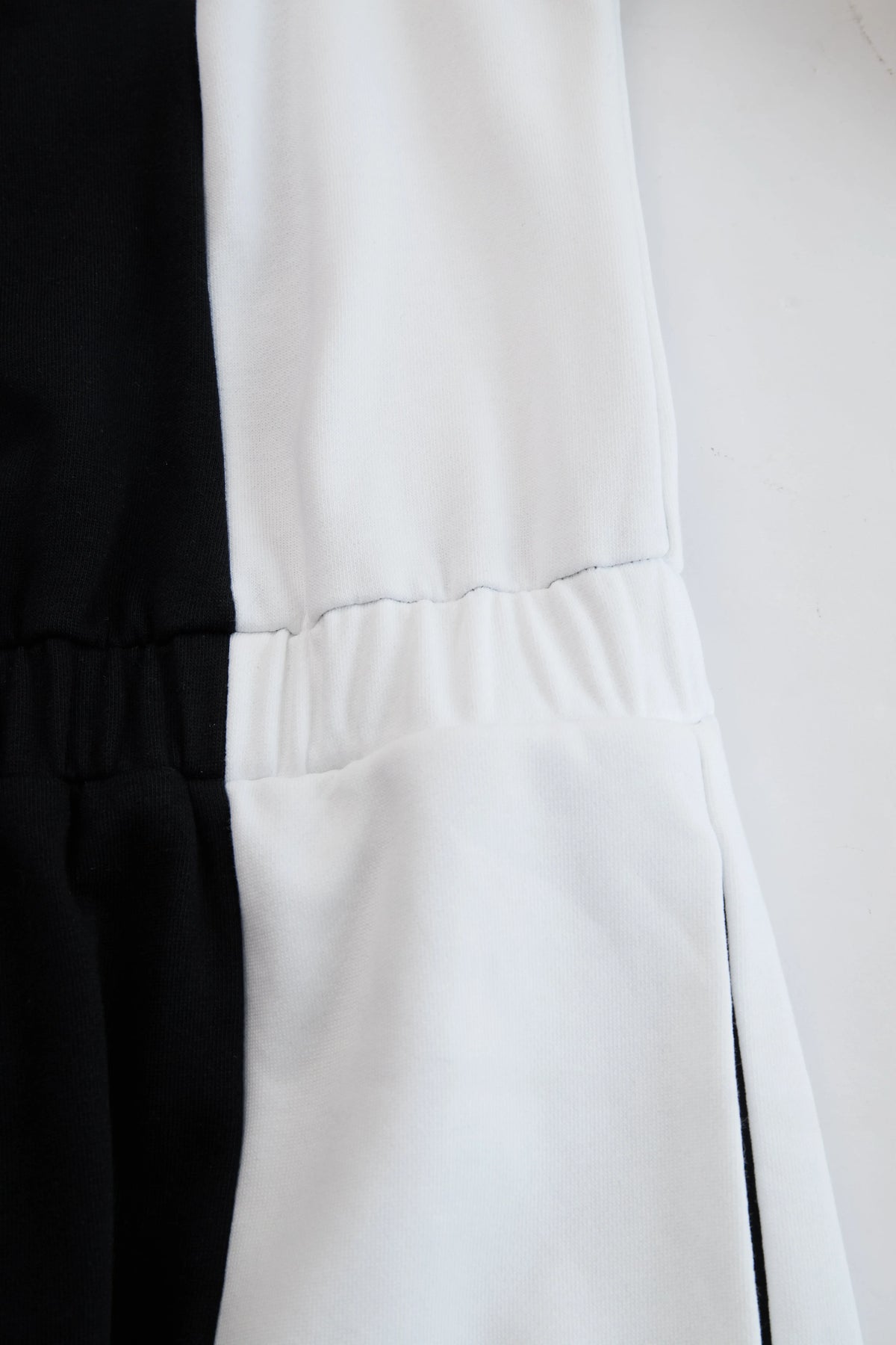 Casual Retro Sporty Black And White Color-blocked V-neck Half-zip Jumpsuit