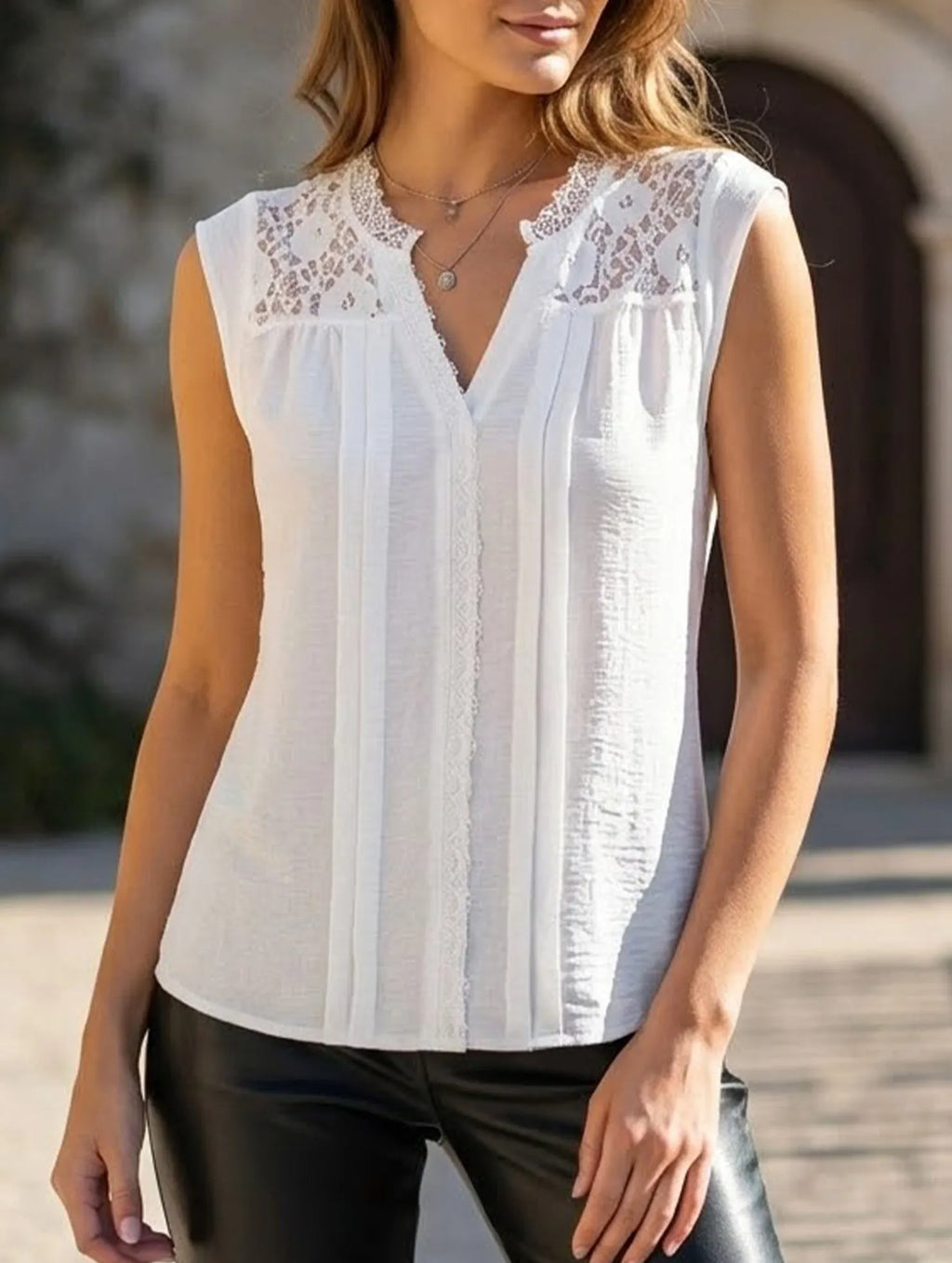 Lace Patch V Neck Shirt_CWTSTS00916