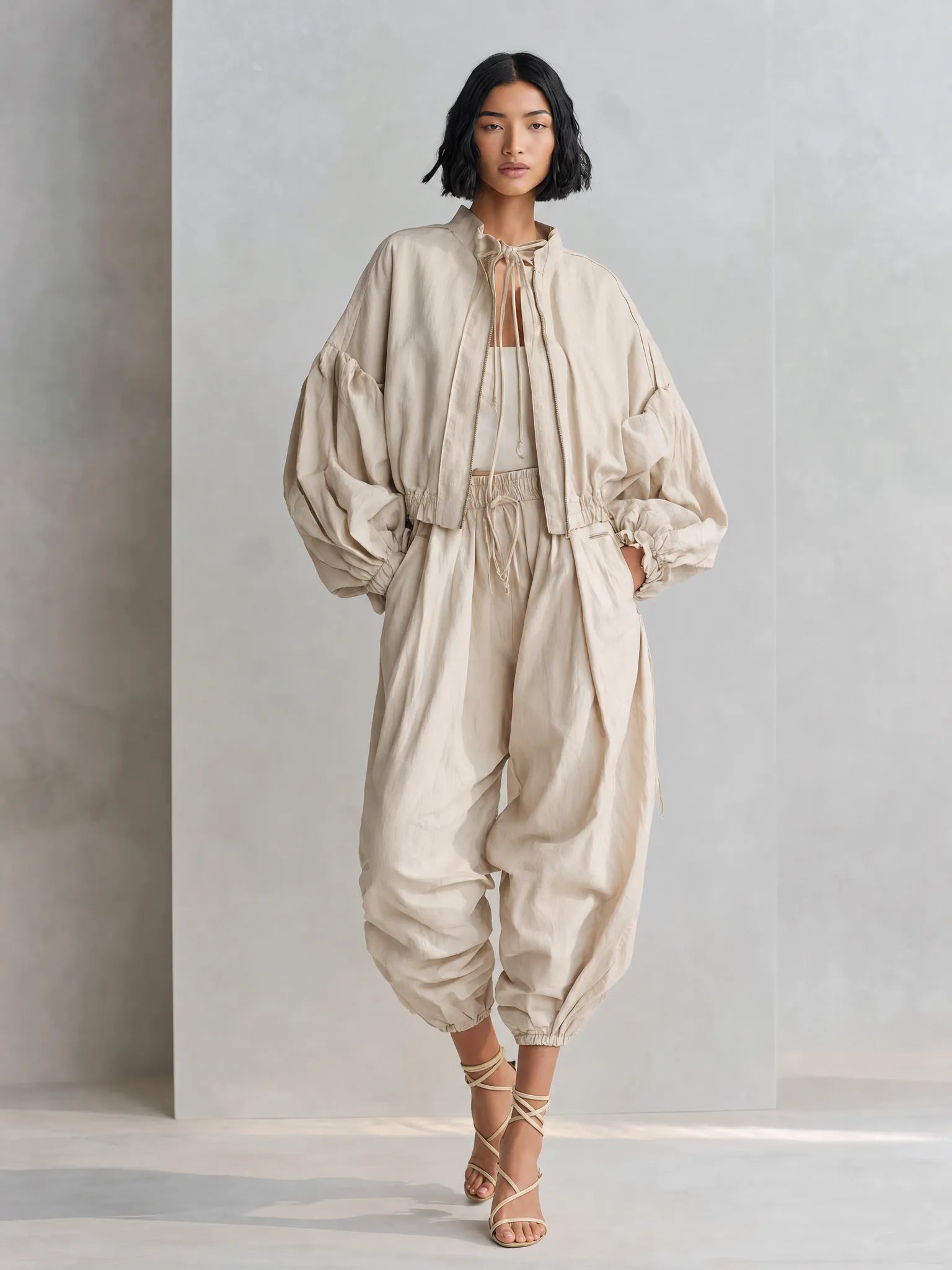 Women's Minimalist Sand Beige Cotton Blend Stand Collar Balloon Sleeve Cropped Jacket And Cocoon Jogger Pants Two-Piece SetMDZ2005G4ZSQ