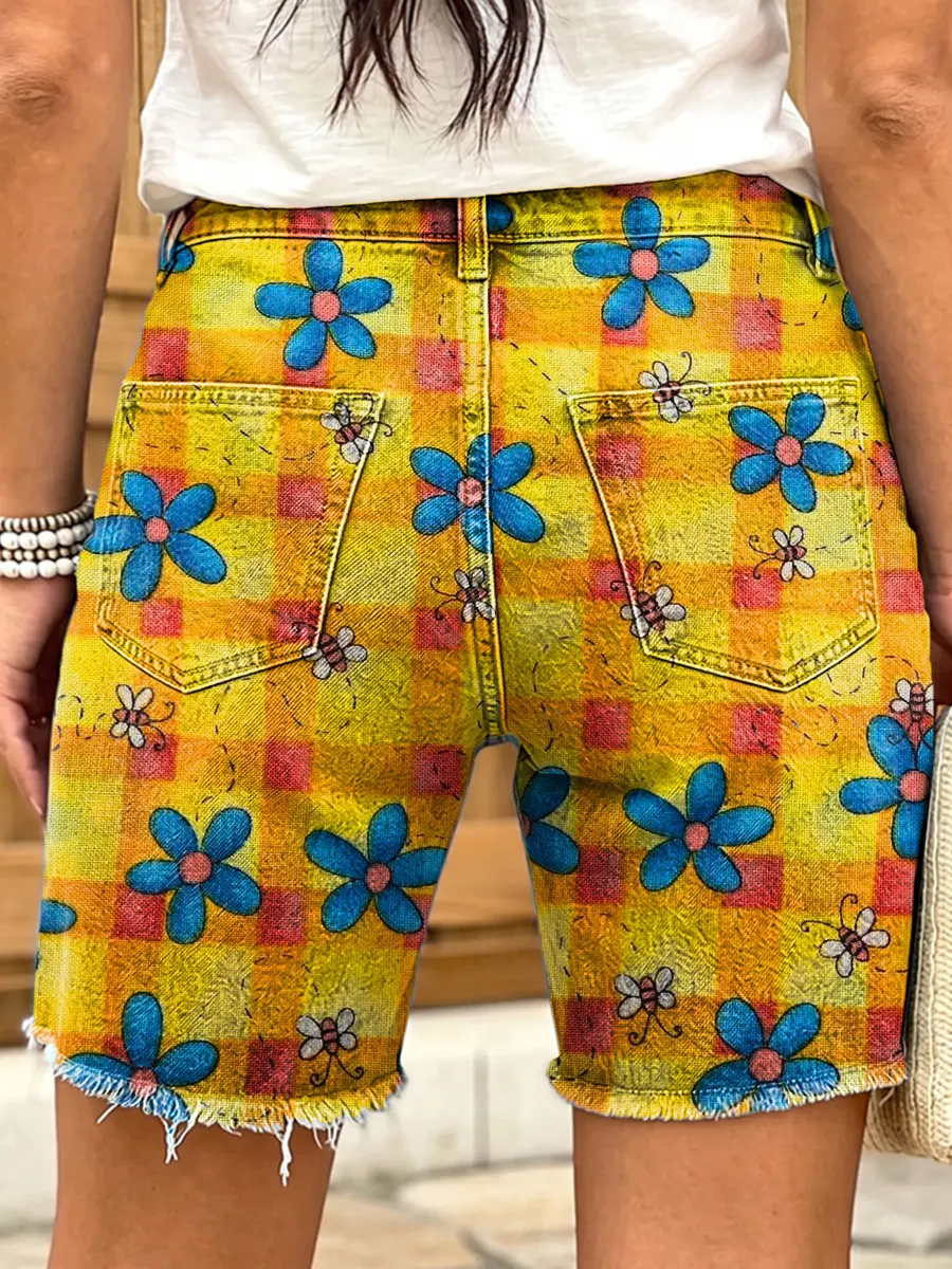 Ethnicity Flowers Bees Checkered Pattern Women's Art Print Casual Denim Shorts