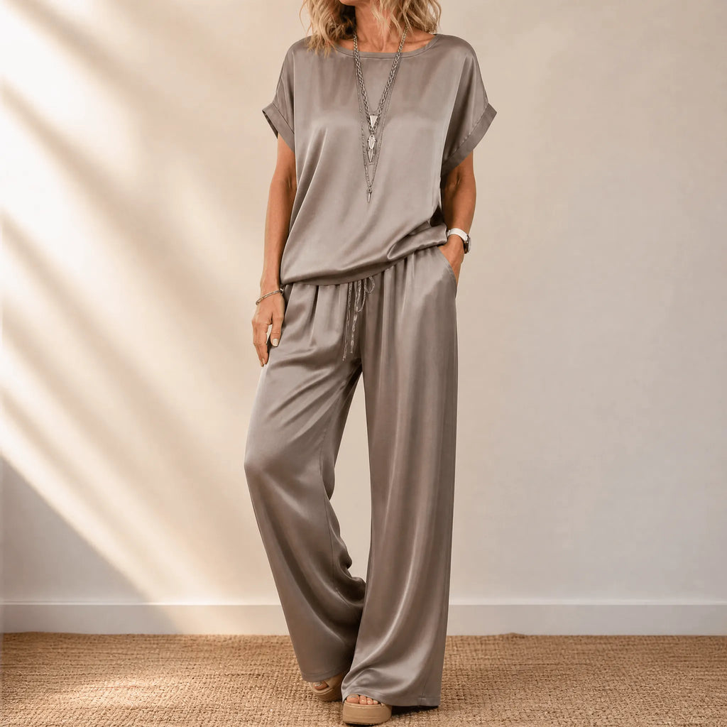Nadine – Women's Two-Piece Set with Wide-Leg Trousers