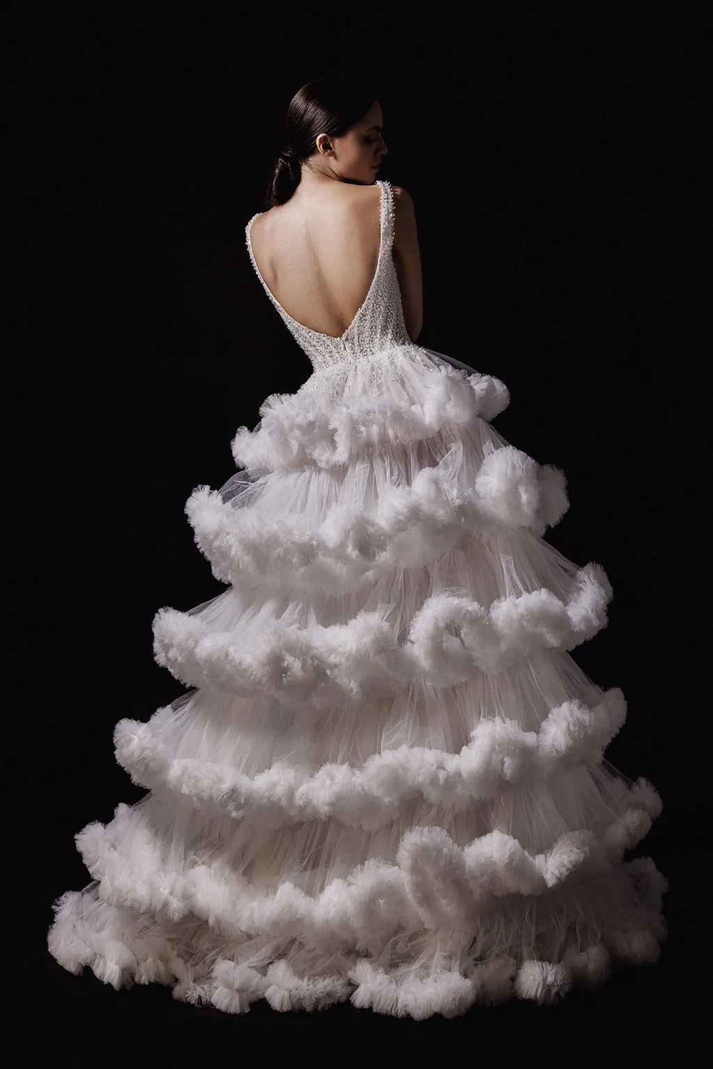 Sleeveless wedding dress with fluffy tulle layers