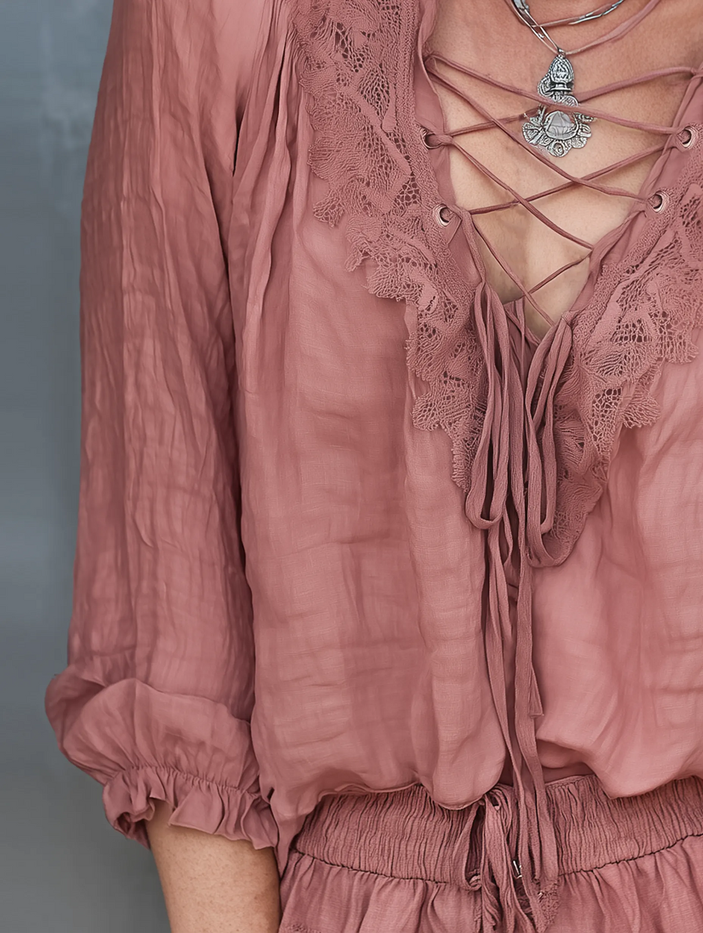 Women's Minimalist Linen-blend Long-sleeve Blouse With Lace-up Neckline MDZ3030F5WY