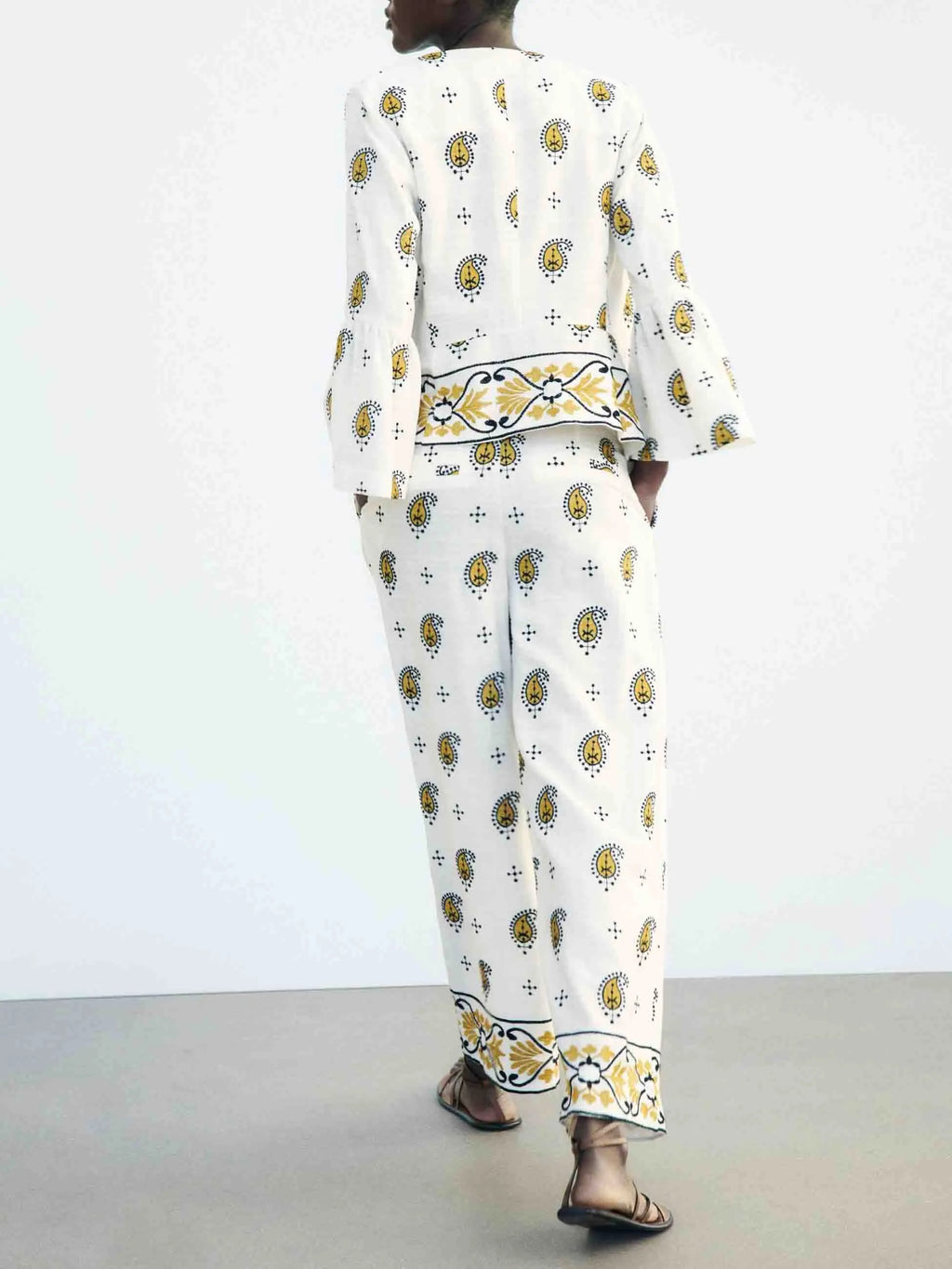 Unique And Fresh Cashew Flower Print Trumpet Sleeve Shirt