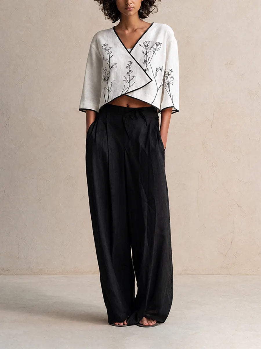Women's Artistic Vintage Off-White Floral Print Cross-Front V-Neck Cropped-Sleeve Top & Black Wide-Leg Pants Set MDZ0925G5CMX