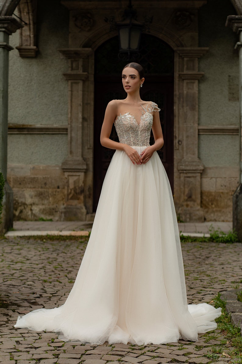 A-line wedding dress Katnissa, Asymmetric wedding dress, Bridal gown, Ivory wedding dress, Sleeveles wedding dress