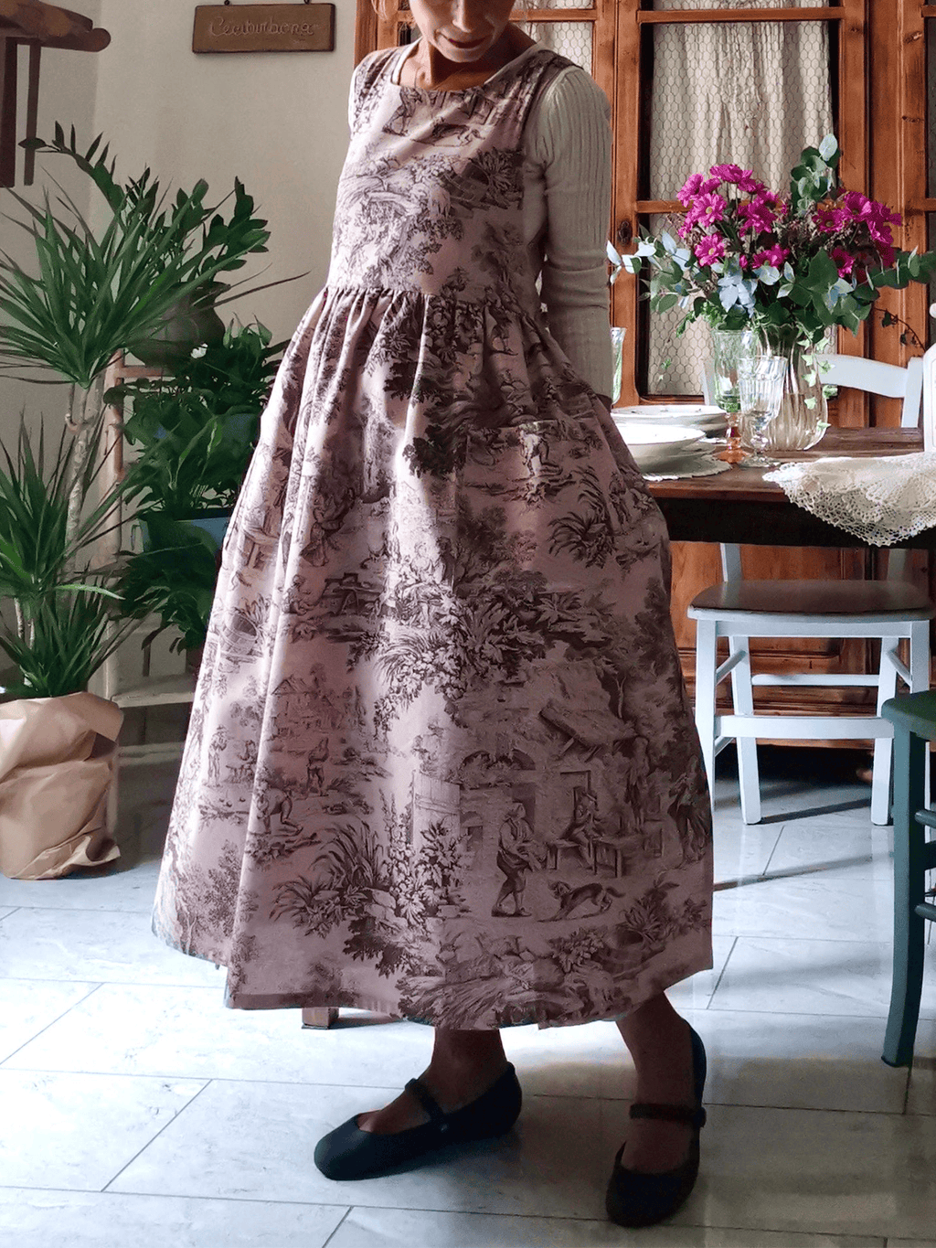 Vintage Toile de Jouy Pink Long Apron with Pockets