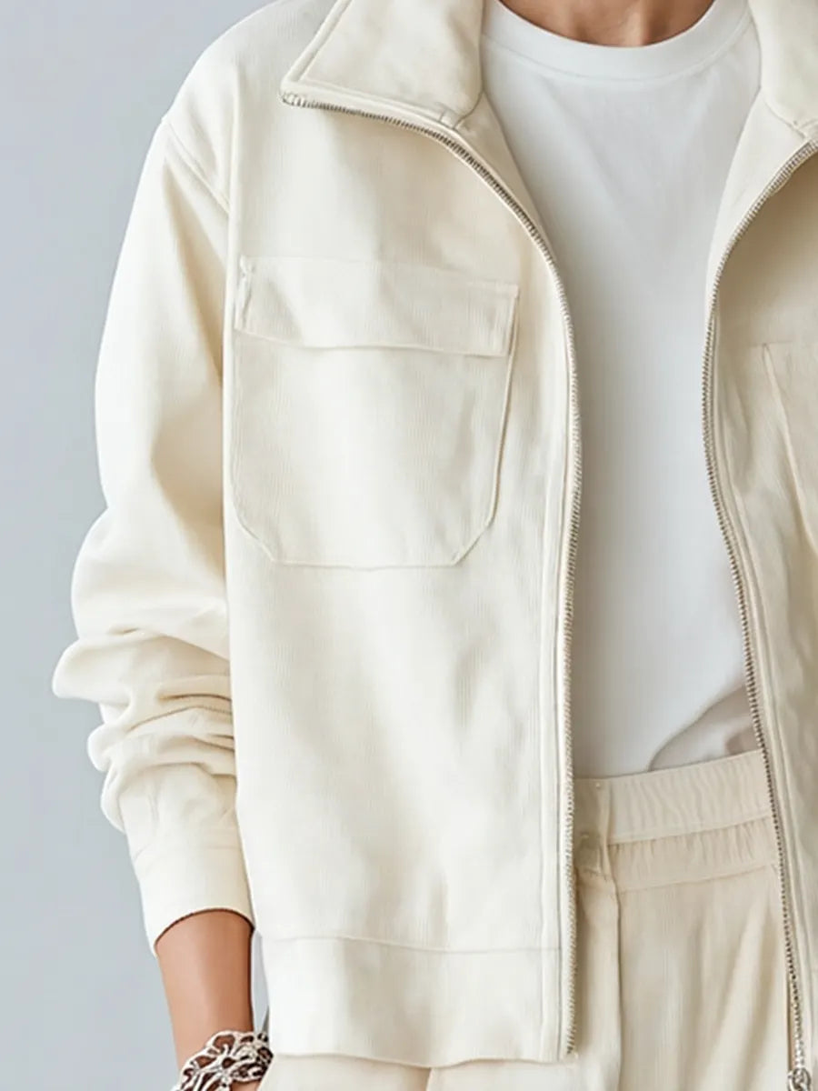 Women's Cream Corduroy Zip Up Jacket With Stand Collar & Dual Patch Chest Pockets, Minimalist Loose Casual Long Sleeve Outerwear MDZ1402G5LYL