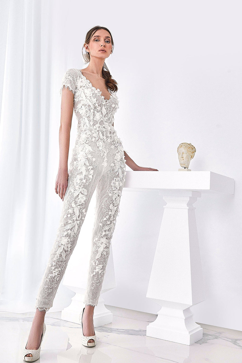 Fully embroidered short sleeves jumpsuit