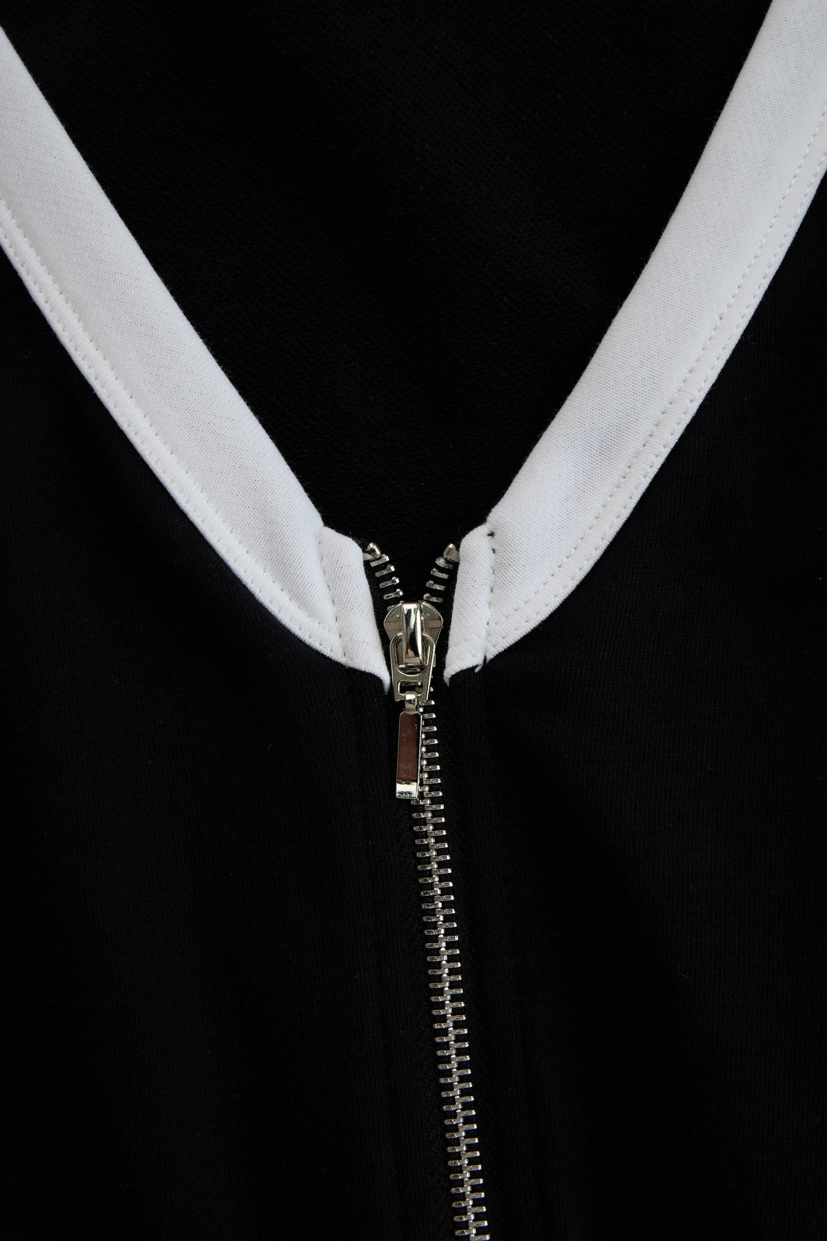 Casual Retro Sporty Black And White Color-blocked V-neck Half-zip Jumpsuit