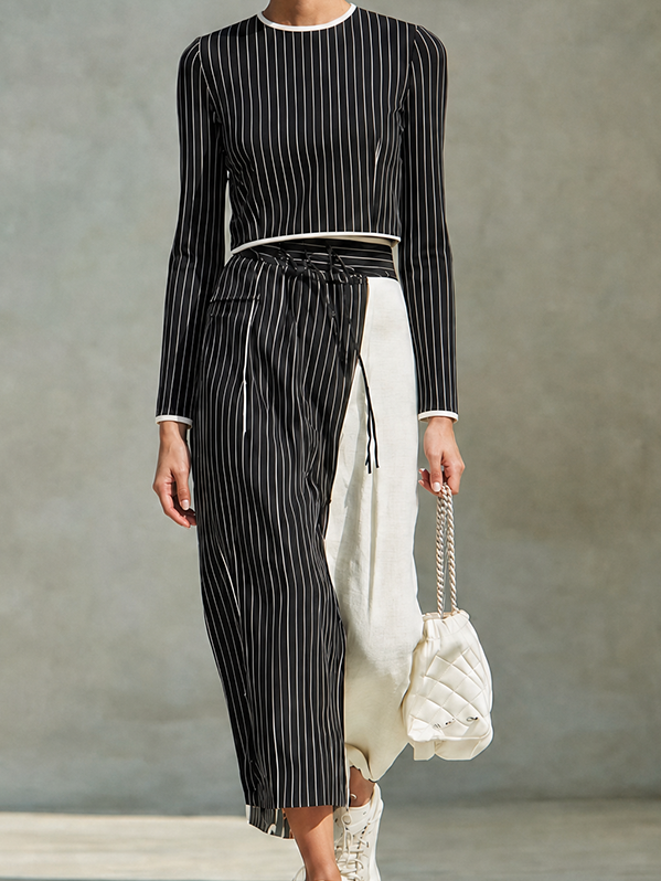 Women's Modern Black And White Pinstripe Knit Round Neck Long Sleeve Cropped Top And Contrast Wide-Leg Pants Two-Piece Set MDZ1436G2ZSQ