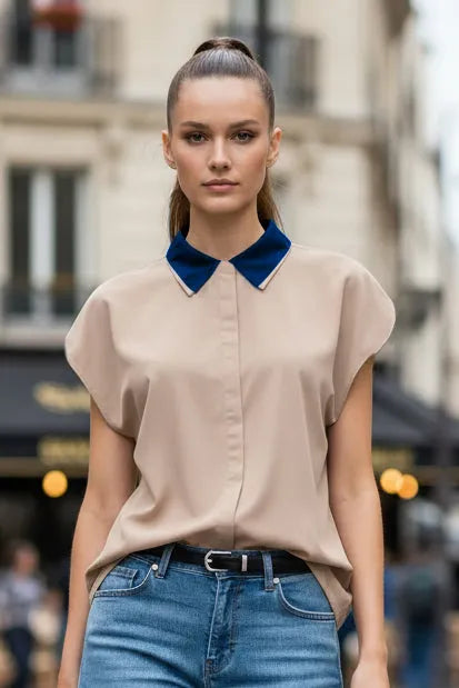 Short Sleeve Blouse with Detachable Collar