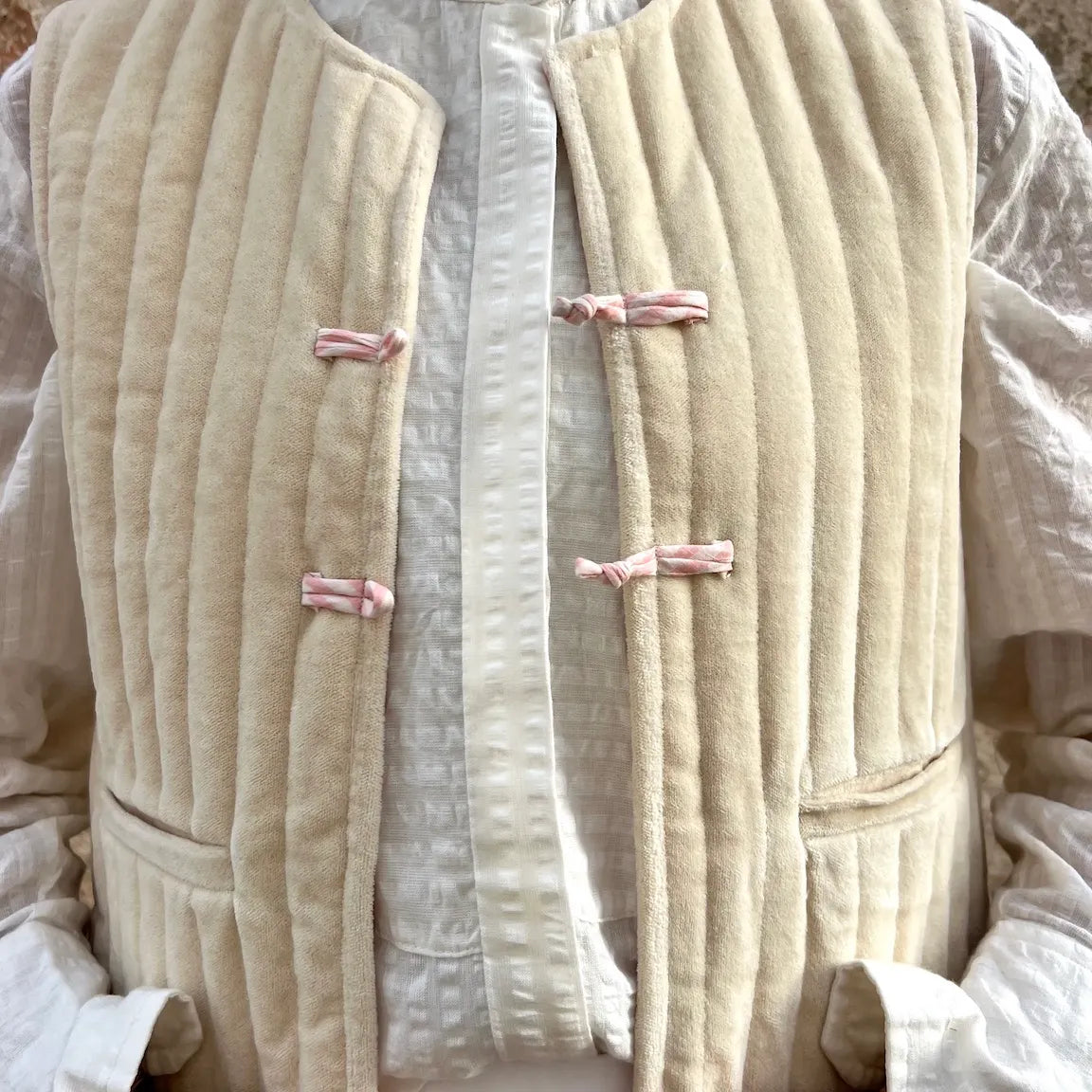 Velvet Vest – Dadihouse