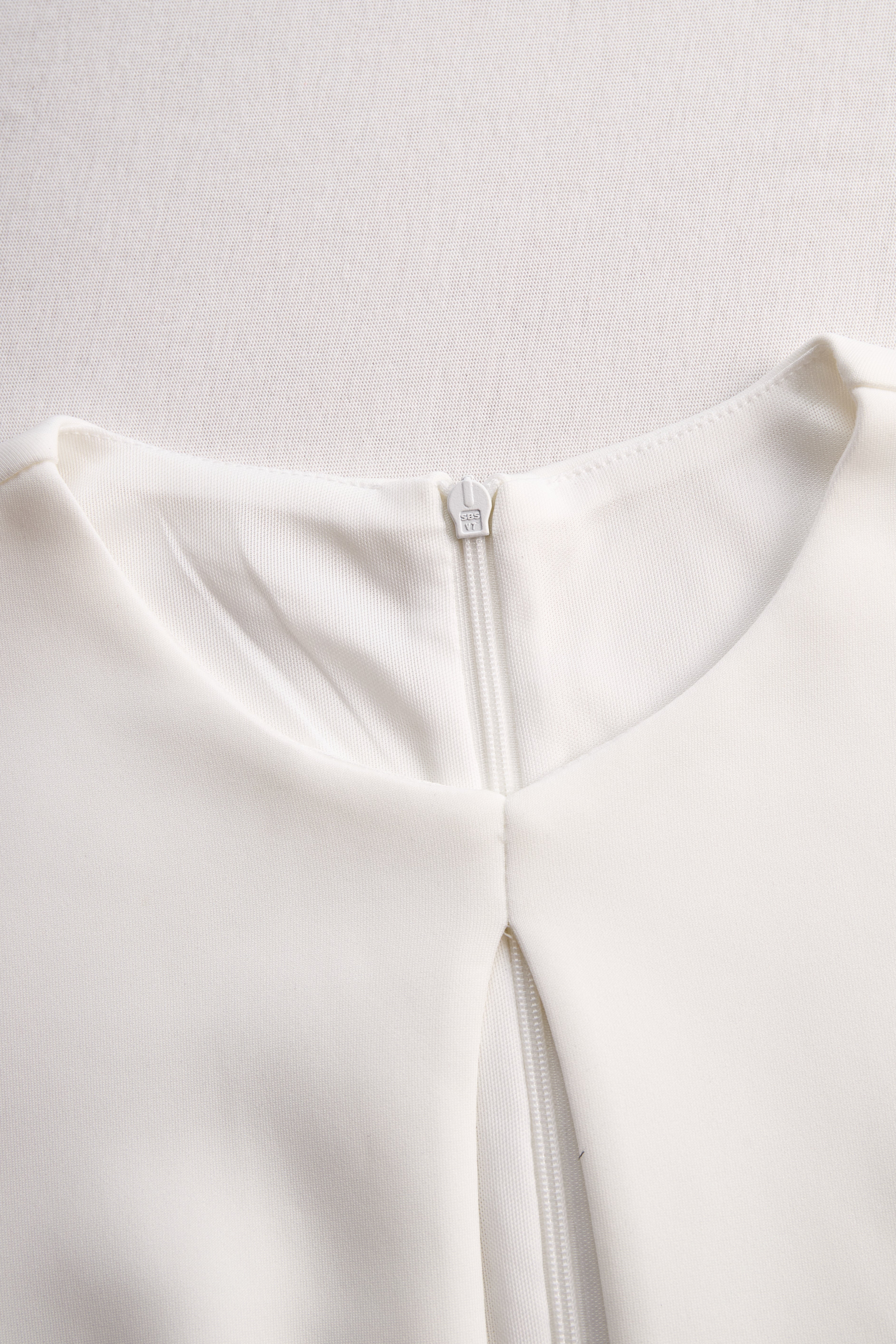 Elegant White Keyhole Pencil Dress