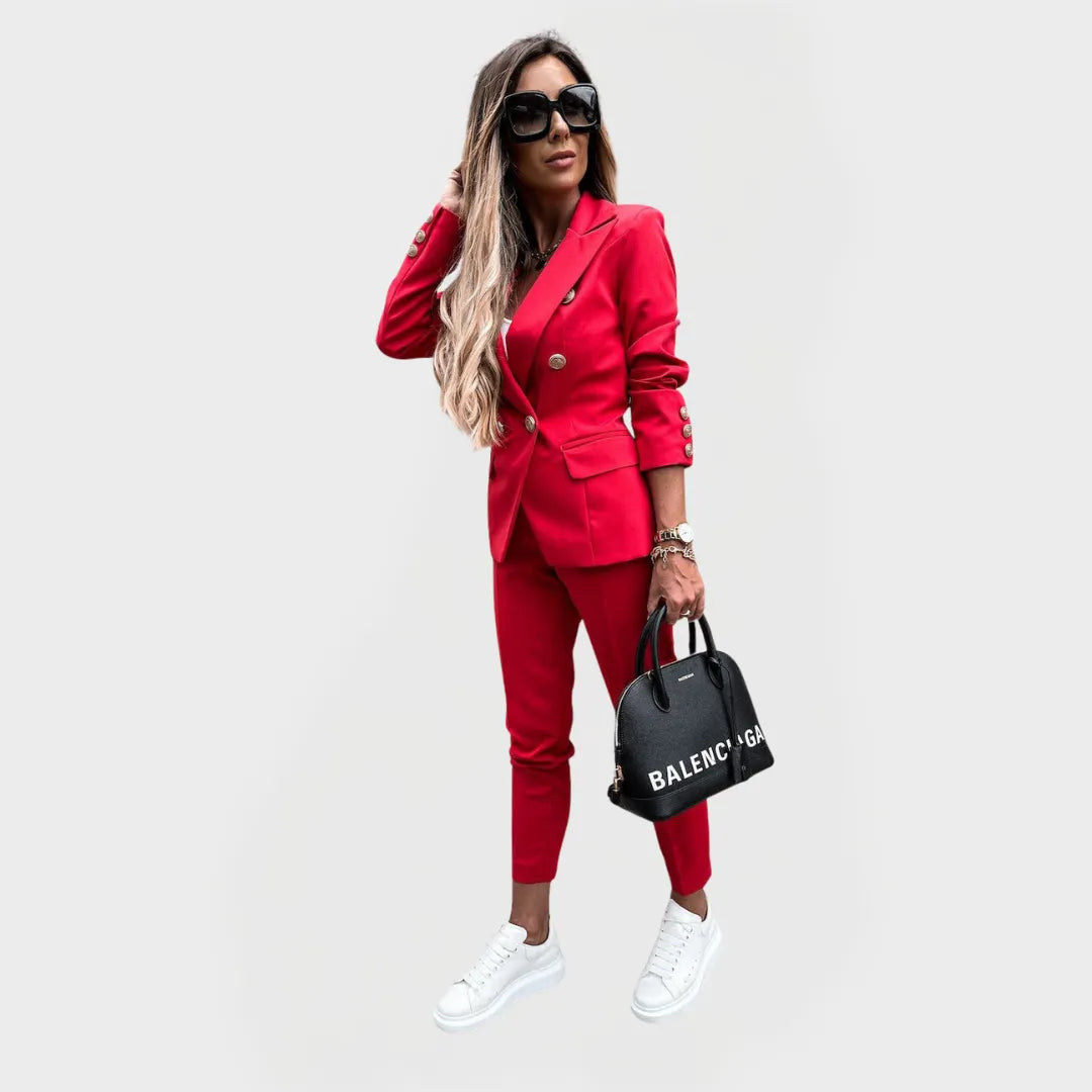 Antonia Suit
