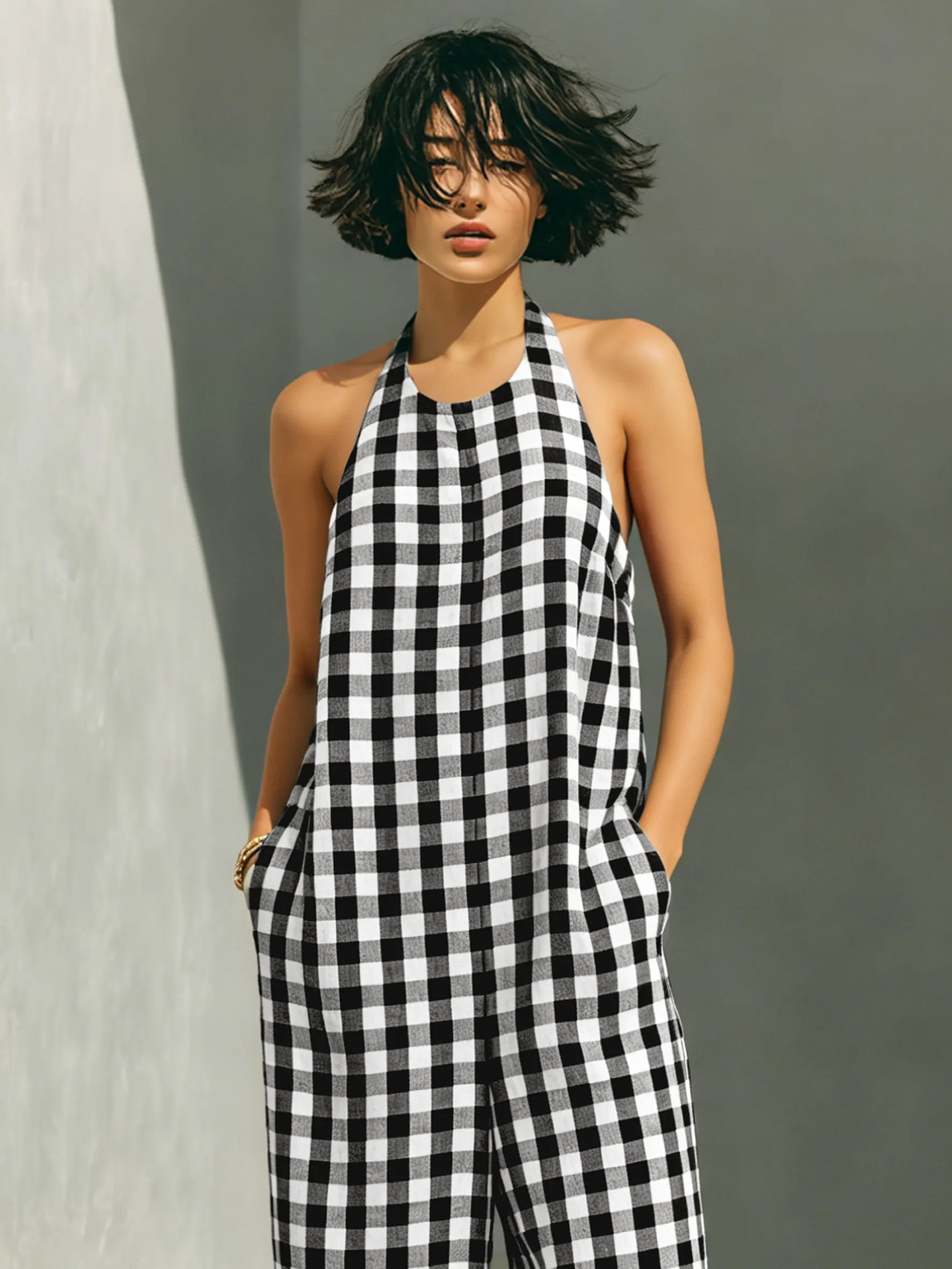 Women's Minimalist Plaid Halter-neck Loose Jumpsuit MDZ0412C3Y